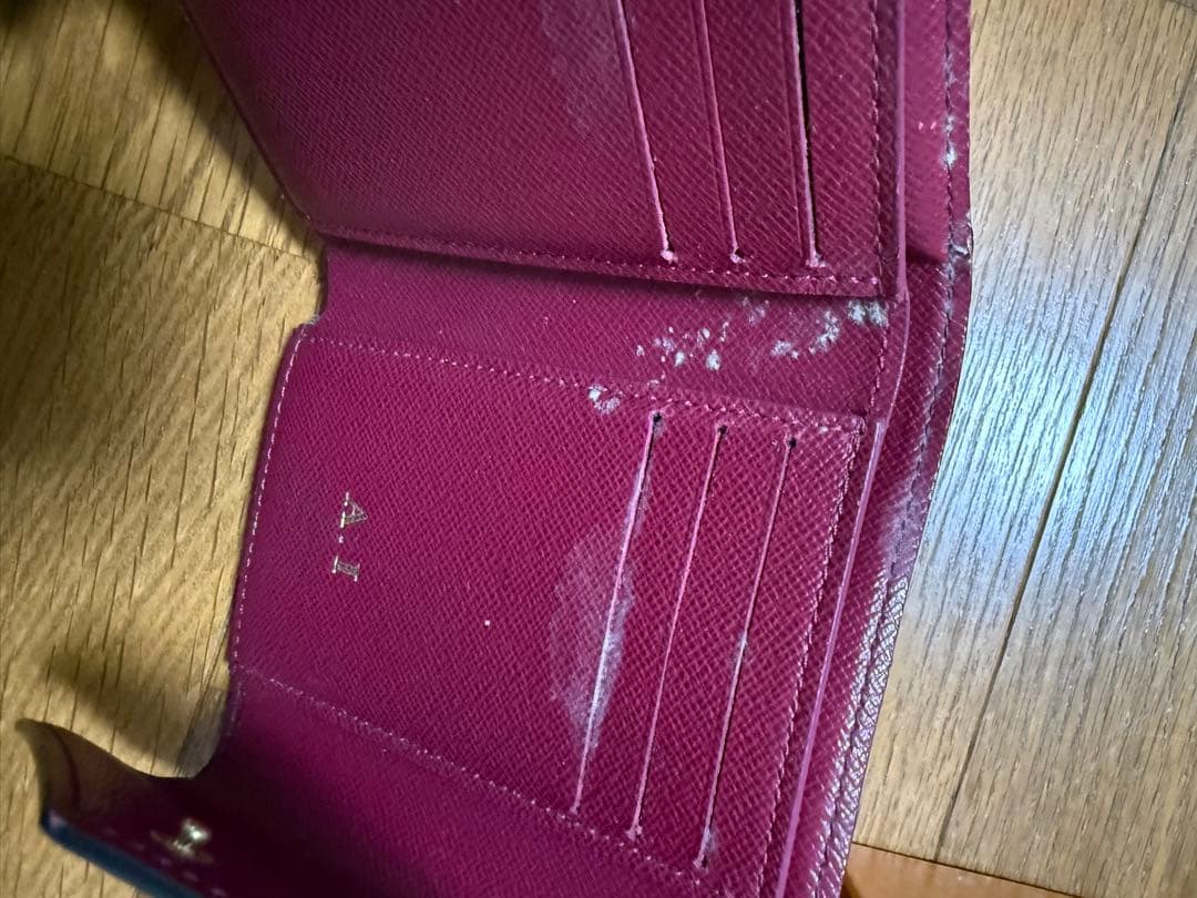 LOUIS VUITTON 財布　箱付き