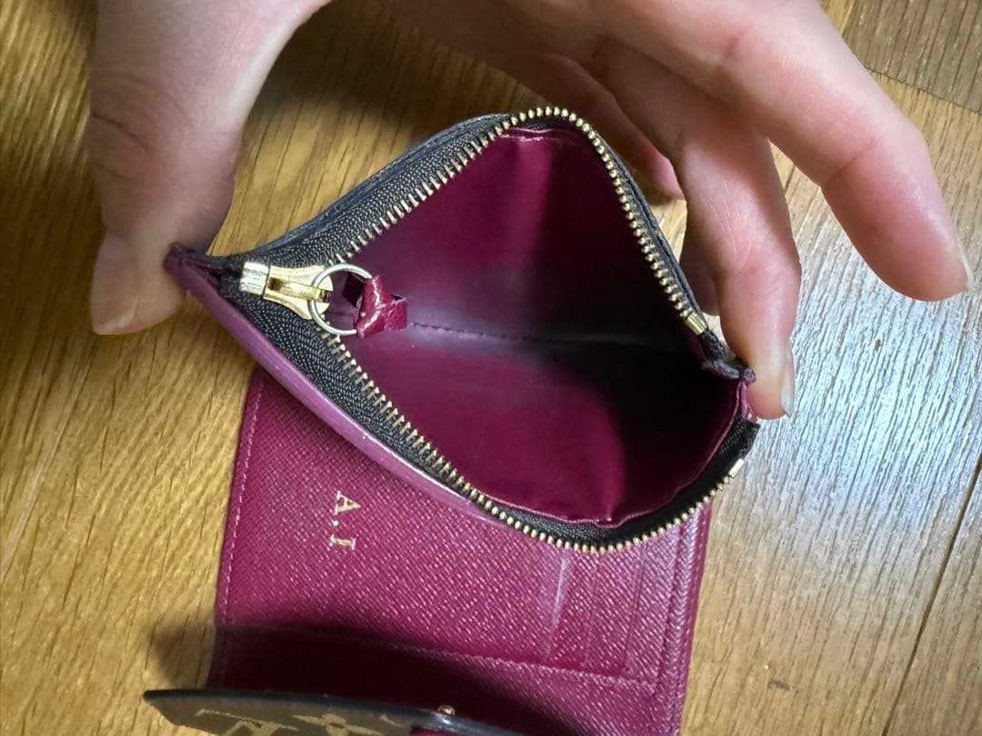 LOUIS VUITTON 財布　箱付き