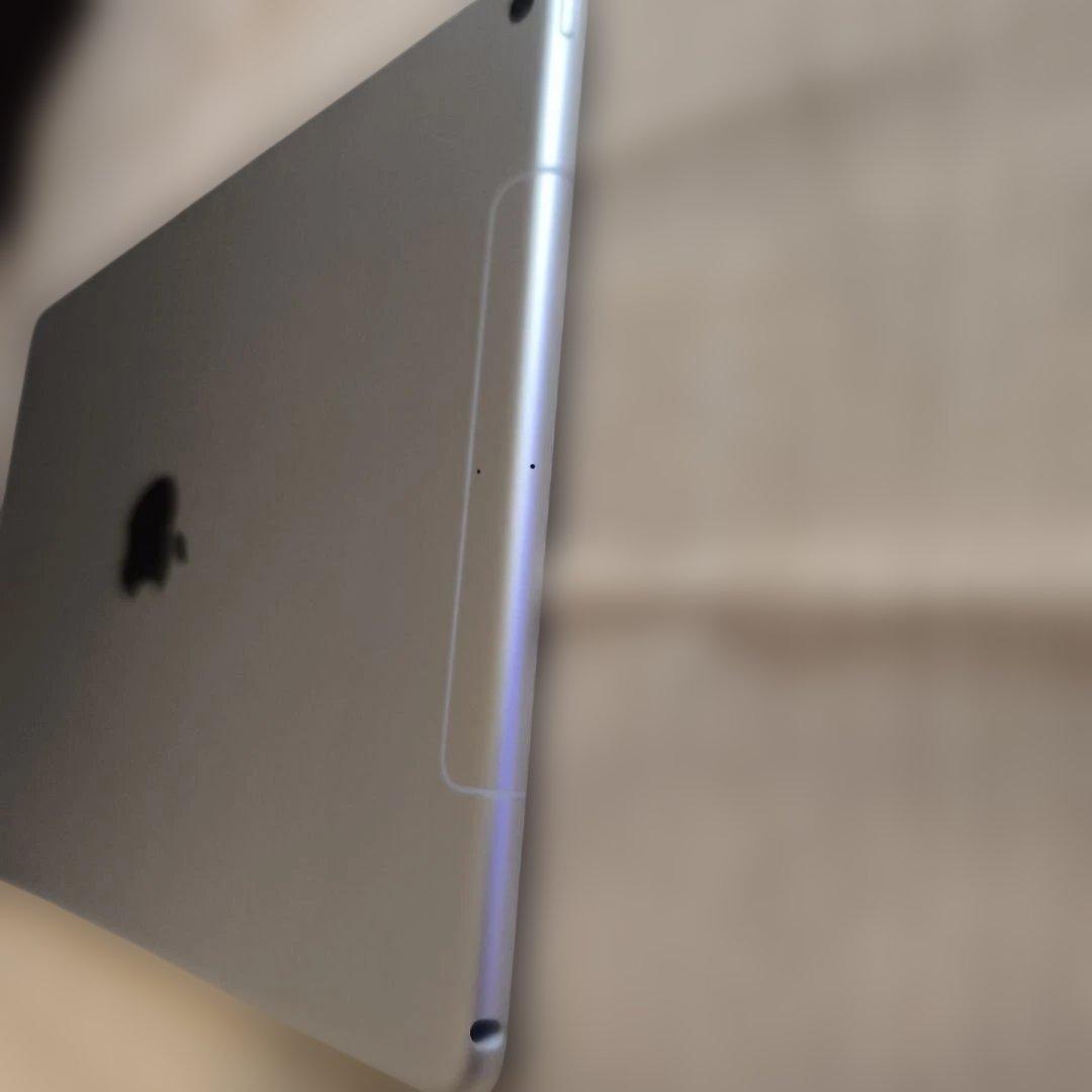 は*ひ様 iPad Air第3世代/64GBWi-Fi＋Cellularモデル