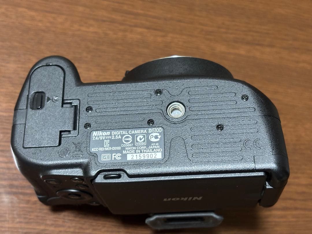 Nikon D5100 ダブルズームキット 動作確認済み フラッシュ不良 欠品有