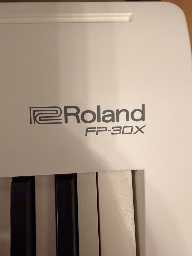 Roland FP-30X デジタルピアノ 本体と付属品
