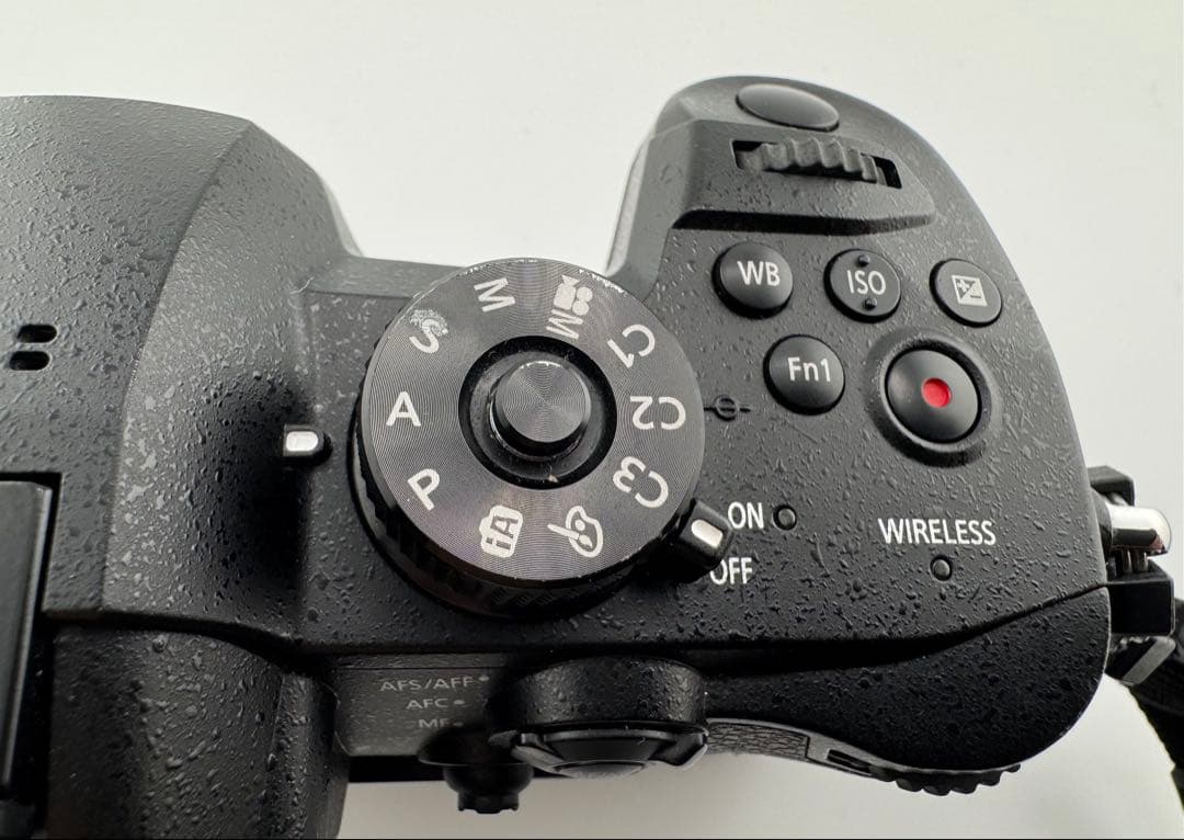 Panasonic LUMIX DC-GH5-K ボディ SDカード V-Log