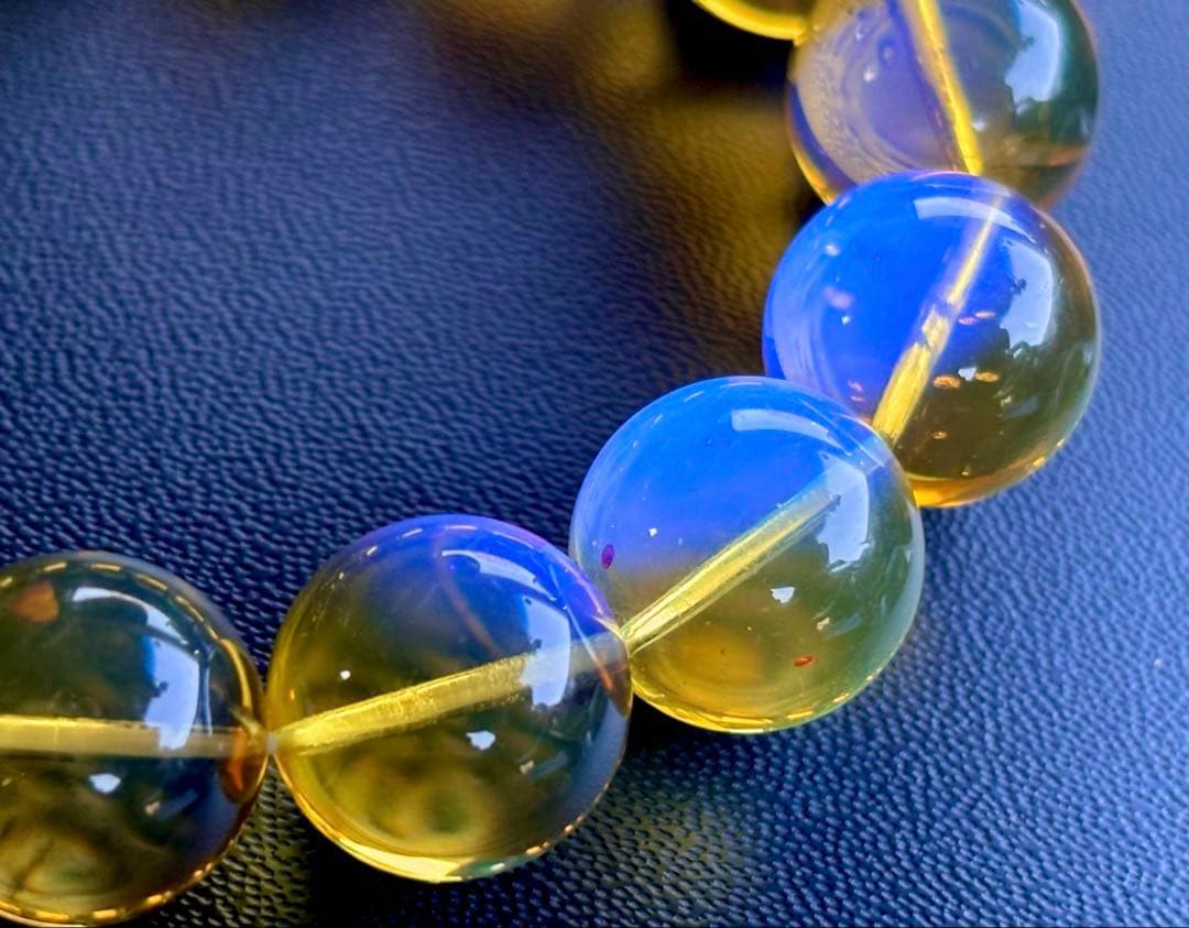 夢幻品質　時空を超越した奇跡の逸品　幻の天然ロイヤルブルーアンバー　ドミニカ産