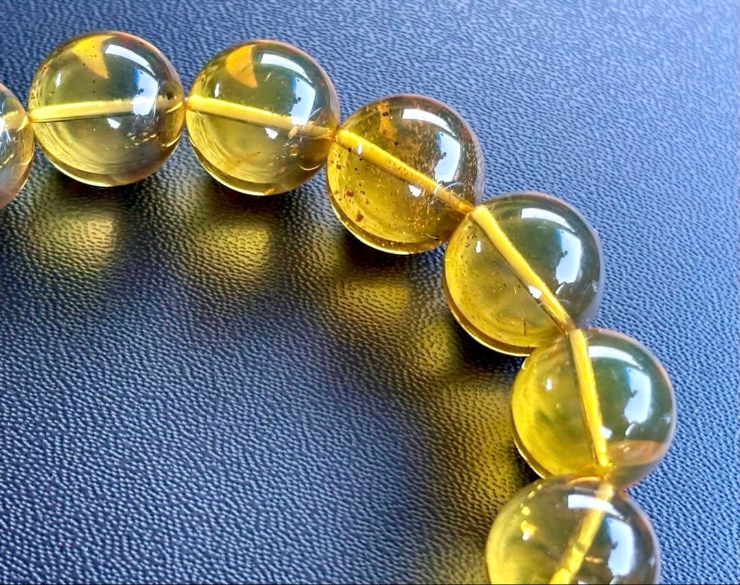 夢幻品質　時空を超越した奇跡の逸品　幻の天然ロイヤルブルーアンバー　ドミニカ産