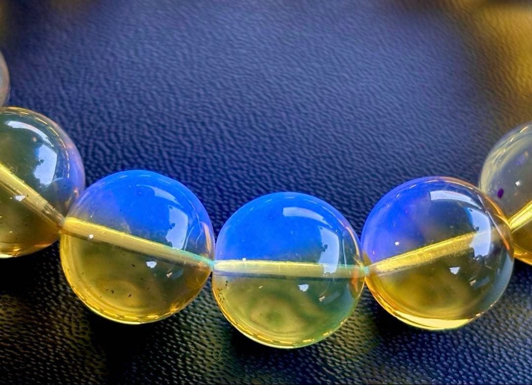 夢幻品質　時空を超越した奇跡の逸品　幻の天然ロイヤルブルーアンバー　ドミニカ産