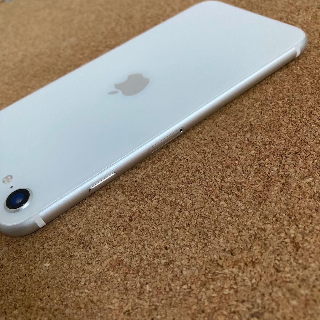 4141【早い者勝ち】電池新品☆iPhoneSE2 64GB SIMフリー☆