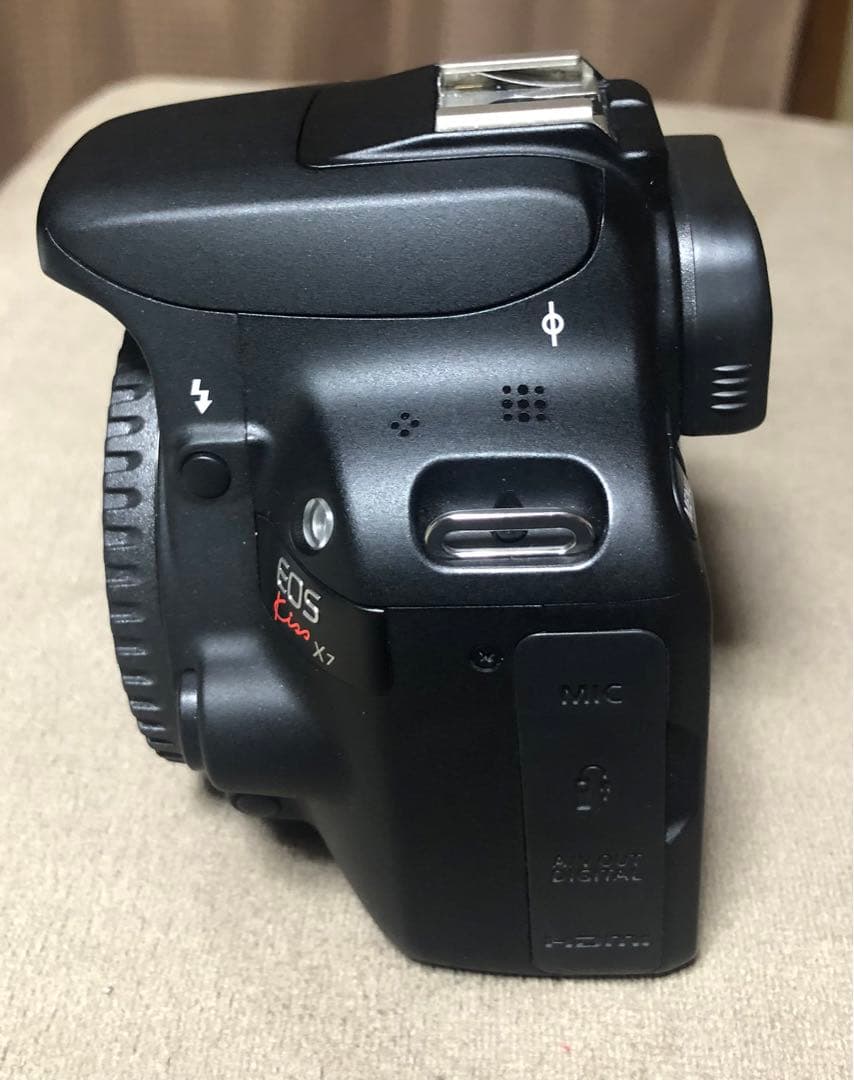 Canon EOS Kiss X7 ボディ⭐︎美品