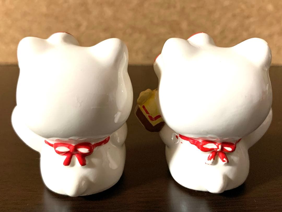 招きキティ　ハローキティ 陶器製2体セット 縁起物