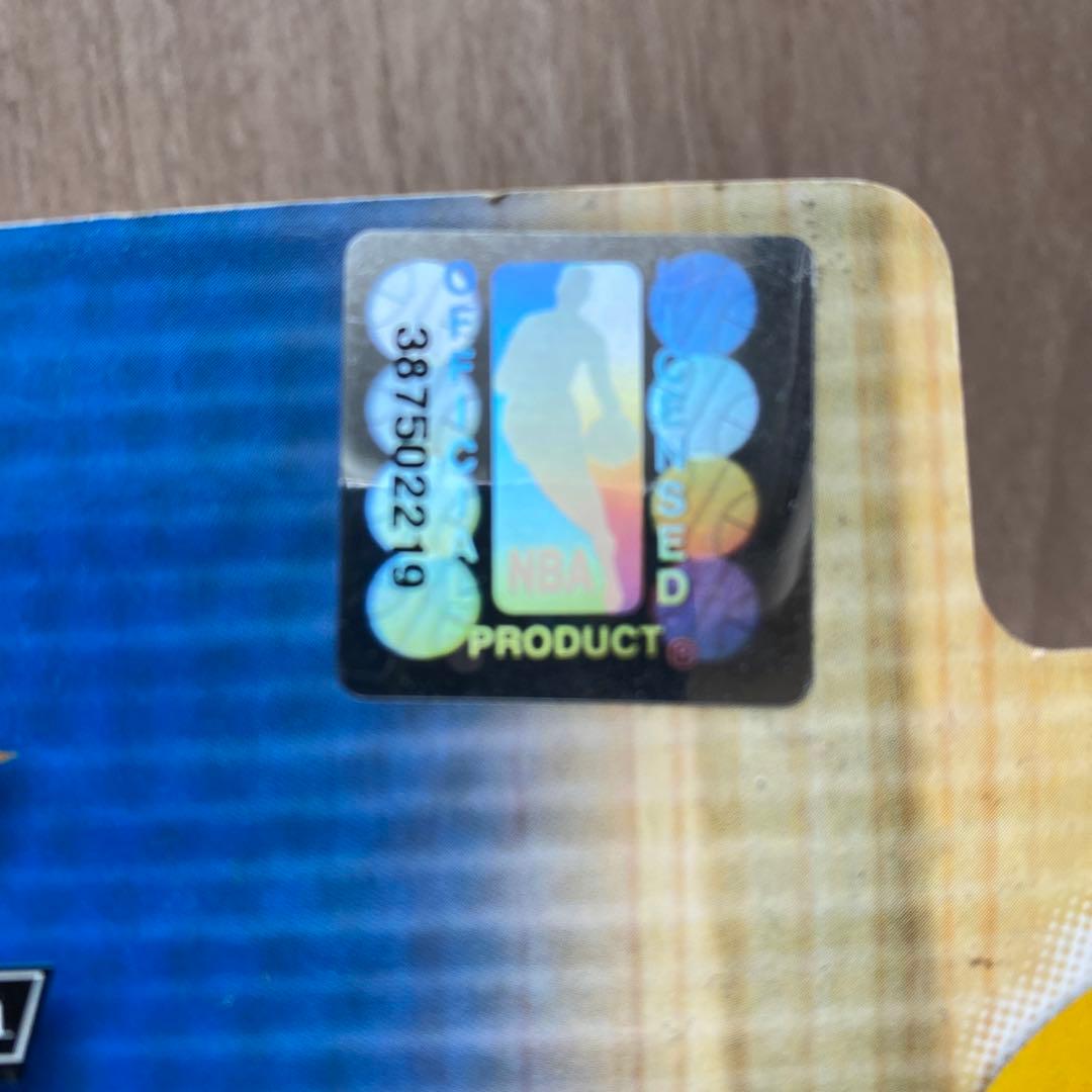 NBAコービーブライアント　フィギュア、カード付き