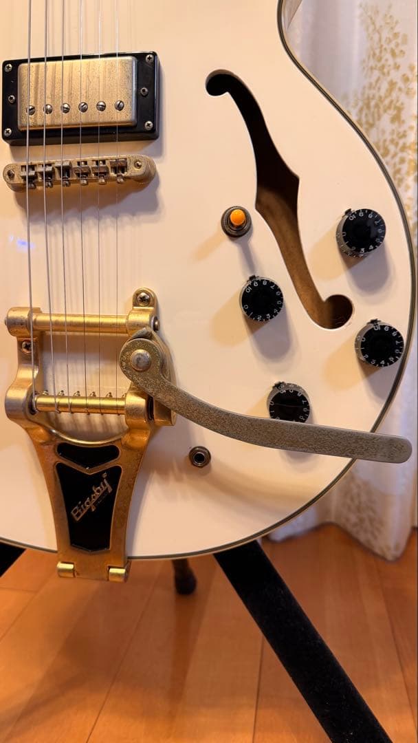 Epiphone ES-355 Alpine White ビグスビー