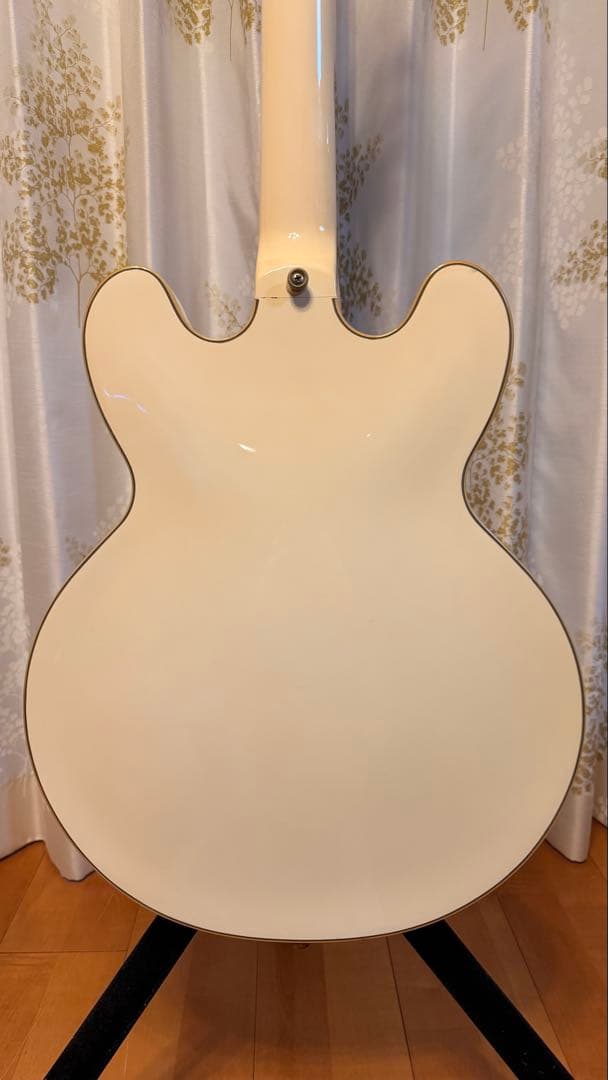 Epiphone ES-355 Alpine White ビグスビー