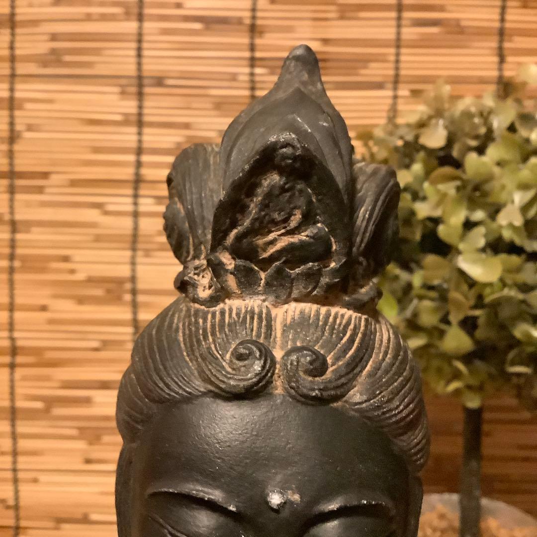 古玩・石像「観音菩薩胸像」仏教美術・観音経・般若心経・功徳・石彫り