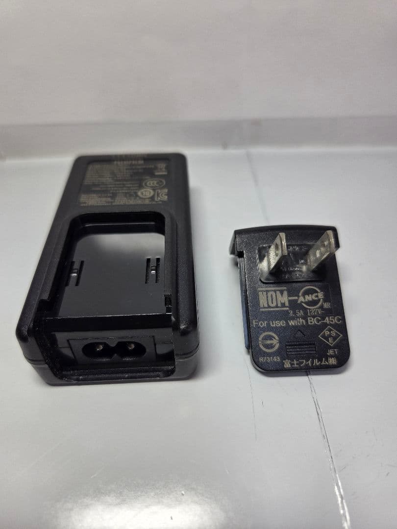 FUJIFILM・FINEPIXZ1000EXR（デジタルカメラ）・収納ケース付