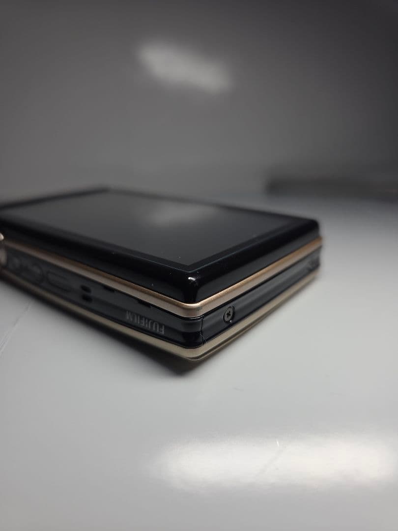 FUJIFILM・FINEPIXZ1000EXR（デジタルカメラ）・収納ケース付