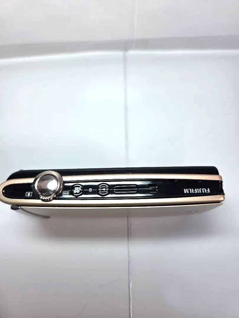 FUJIFILM・FINEPIXZ1000EXR（デジタルカメラ）・収納ケース付