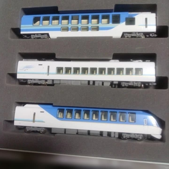 Nゲージ鉄道模型 5両セット 青と白