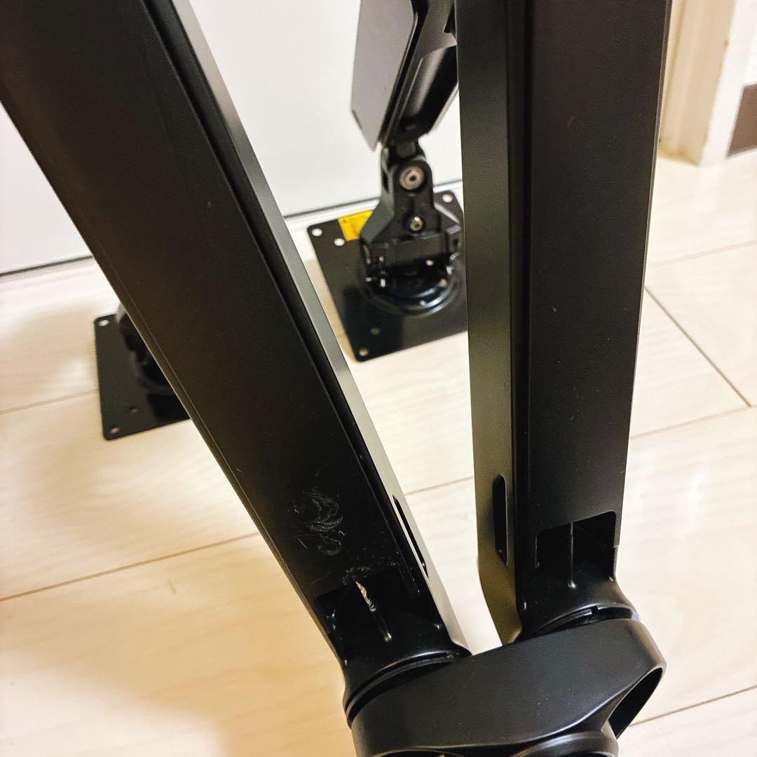 Amazonベーシック モニターアーム デュアル-ディスプレイタイプ 32インチ