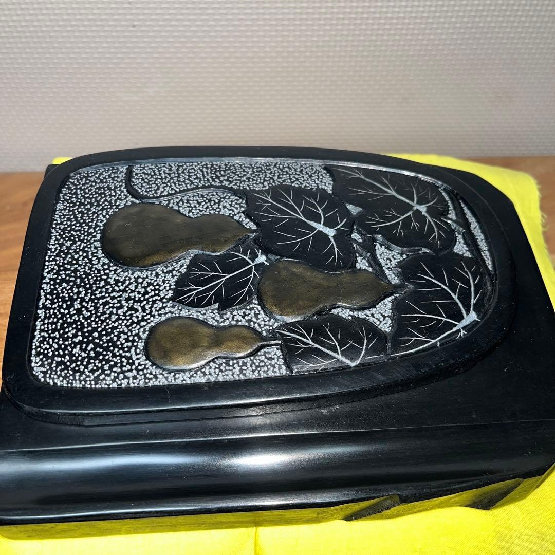 ⭕️雄勝硯　蓋付瓢箪彫刻硯　遠藤弘行　筆置き付き　手間多い　蓋の瓢箪が美しい　硯