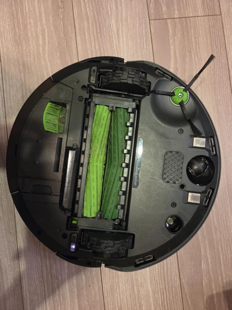 ロボット掃除機 irobot roomba j7+ 本体と消耗品