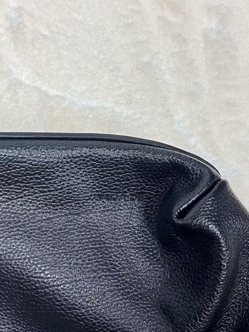 Vujade ブラックレザー ショルダーバッグ