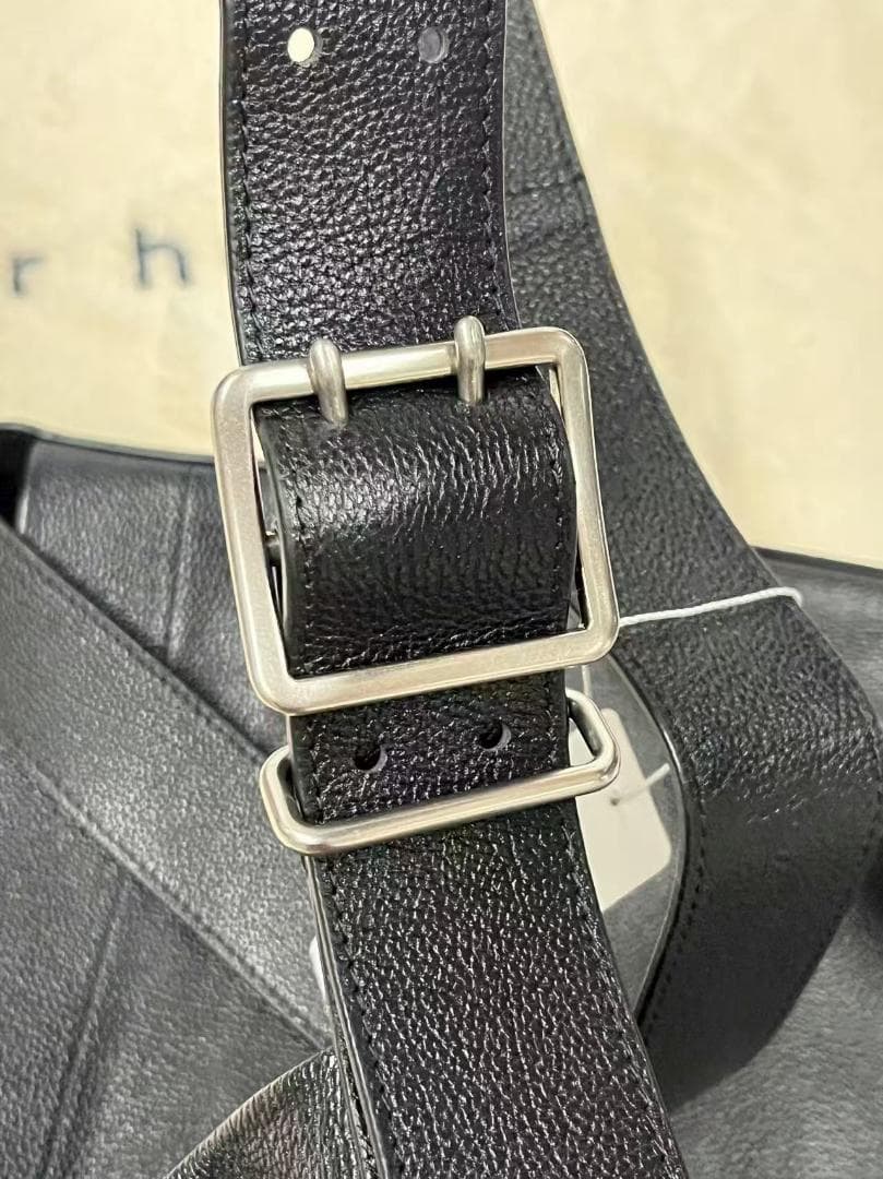 Vujade ブラックレザー ショルダーバッグ