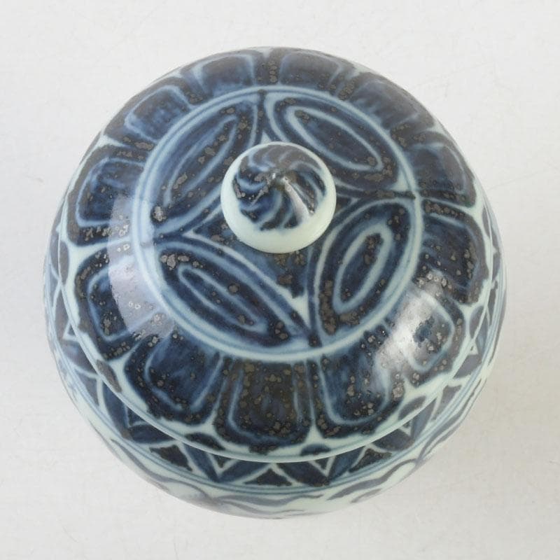 中国　大明宣徳年製款　青花花弁文　蓋香炉　C　A29