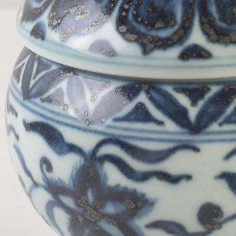 中国　大明宣徳年製款　青花花弁文　蓋香炉　C　A29