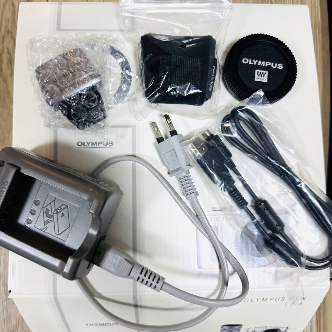 OLYMPUS PEN E-PL8 ミラーレス一眼