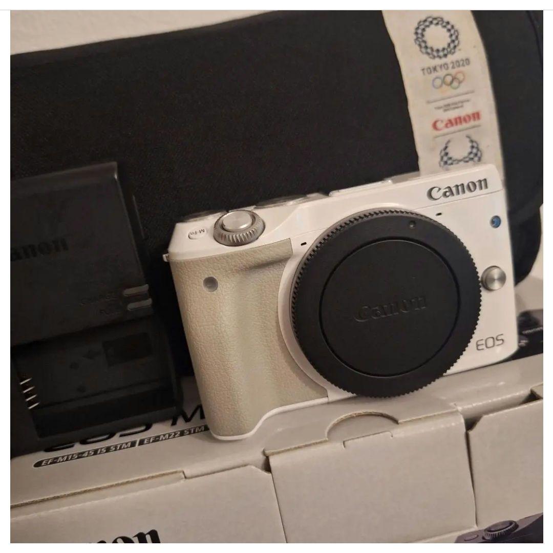 Canon　EOSM3 EF-M15-45IS STM　ミラーレス一眼カメラ