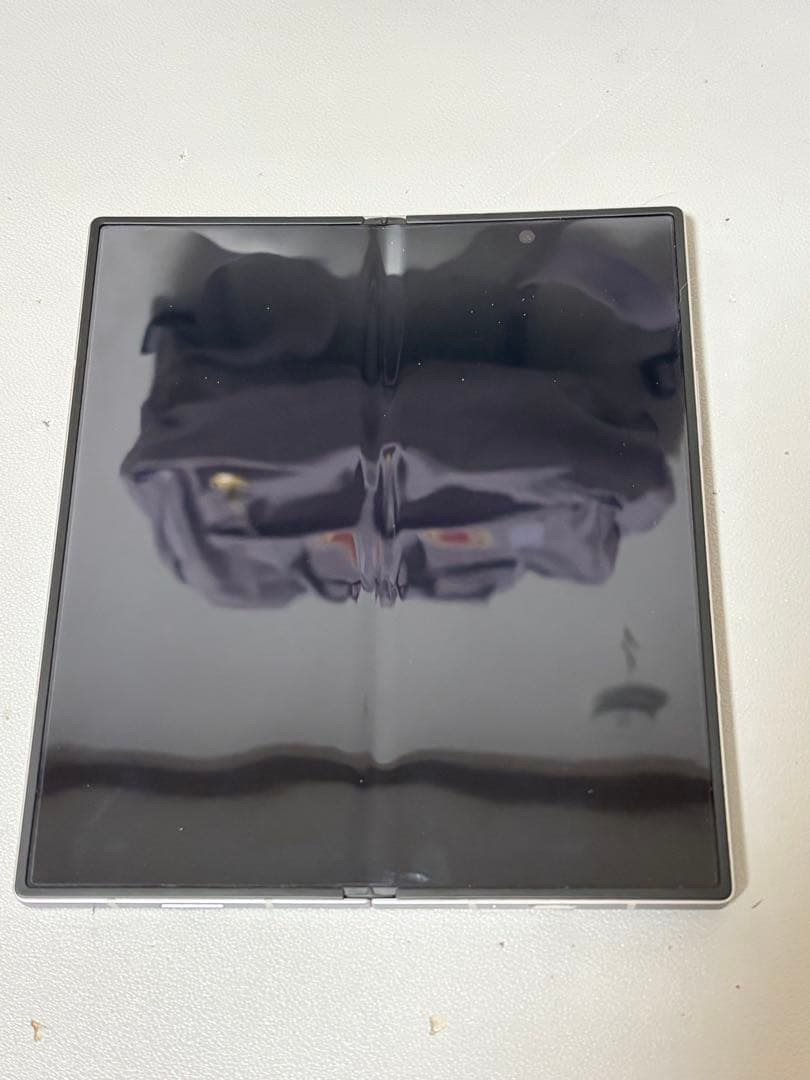 超美品 Galaxy Z Fold6 12+512 シルバー シャドウ 台湾版