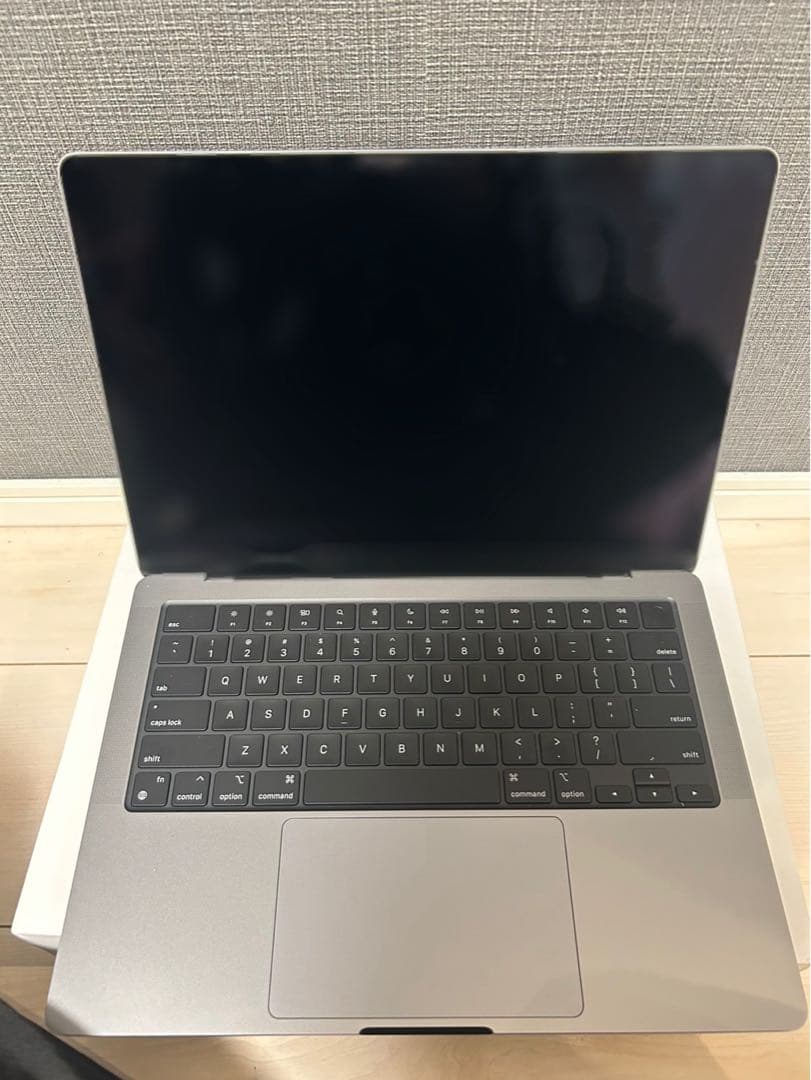 MacBook Pro 14インチ　1TB