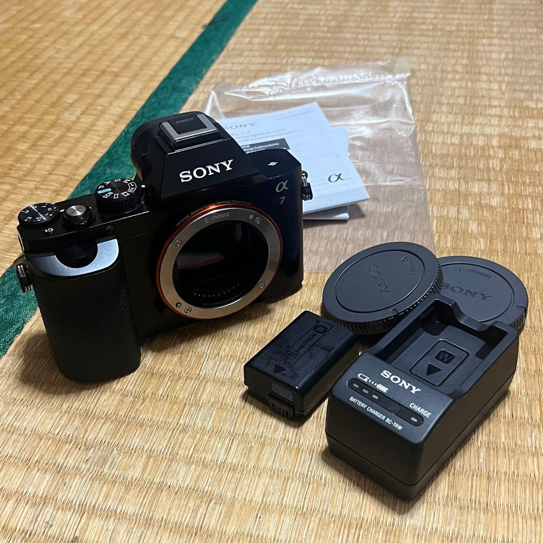 【SONY α7 ミラーレスカメラ】本体 充電器 バッテリー×2
