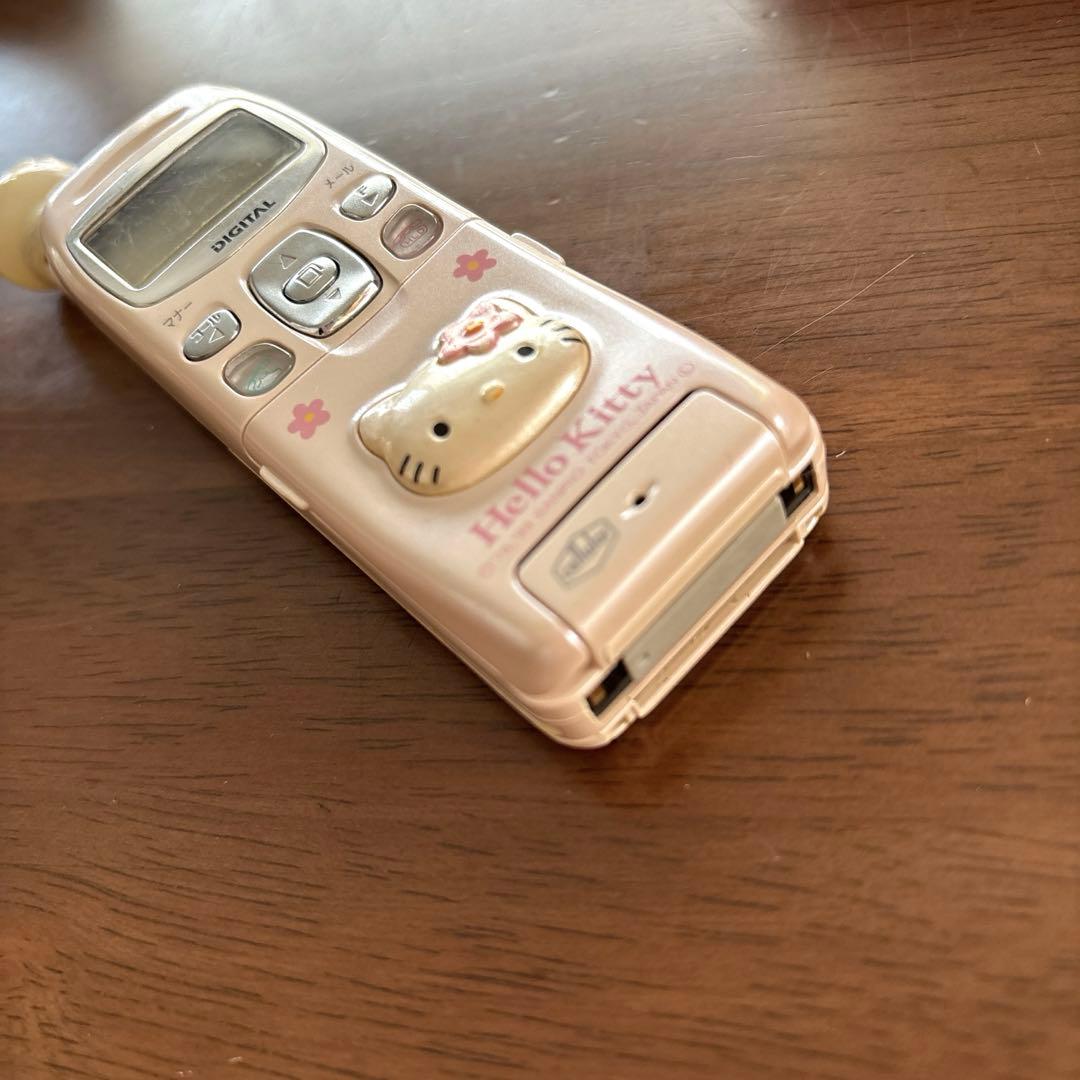 キティ　ガラケー　セルラー　携帯