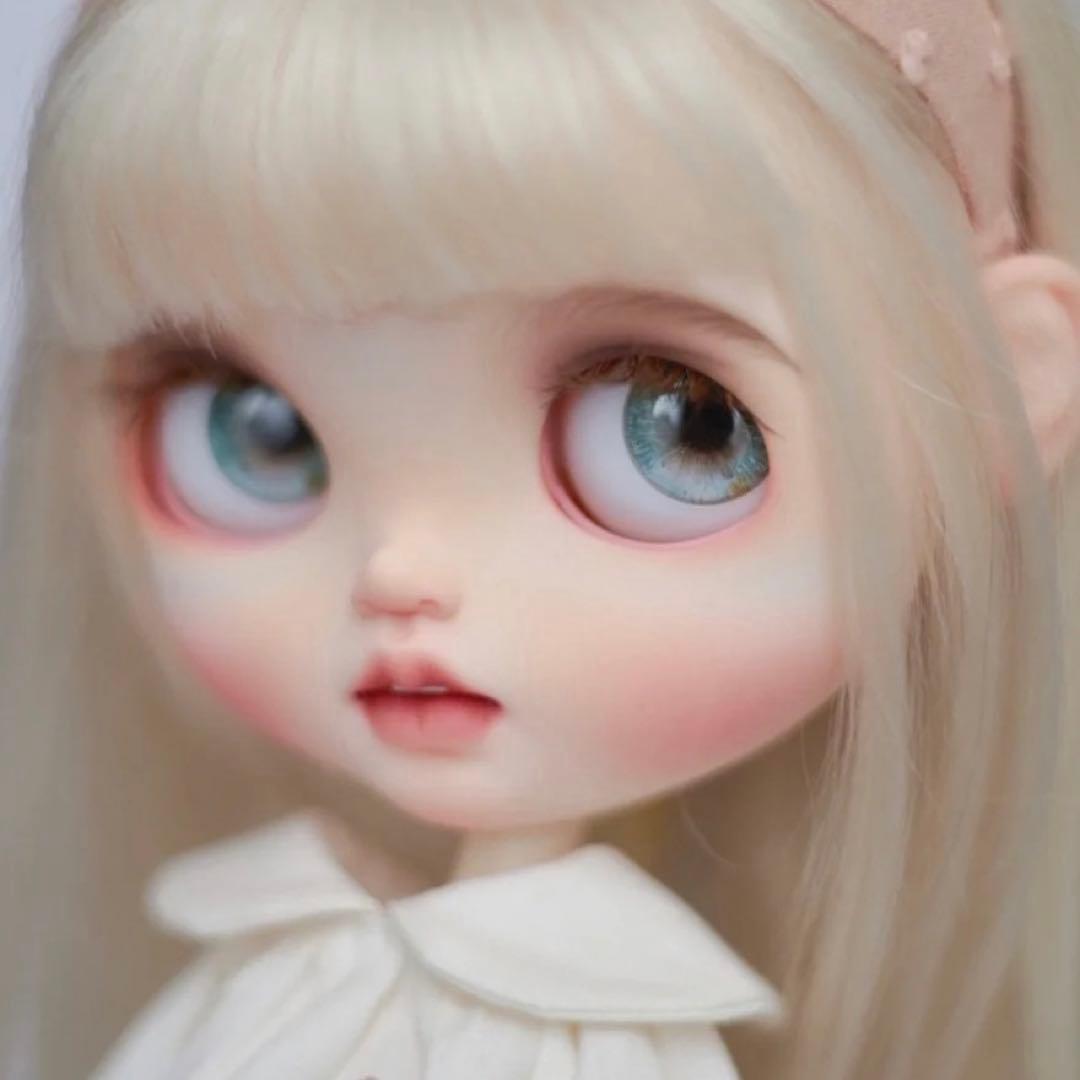 カスタムブライス 海外作家様 ドール 人形 かわいい 幼い ナチュラルメイク