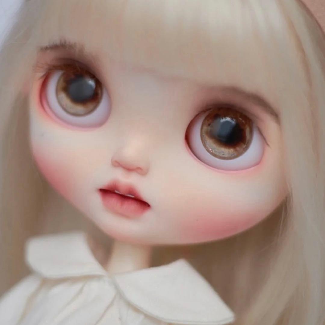 カスタムブライス 海外作家様 ドール 人形 かわいい 幼い ナチュラルメイク