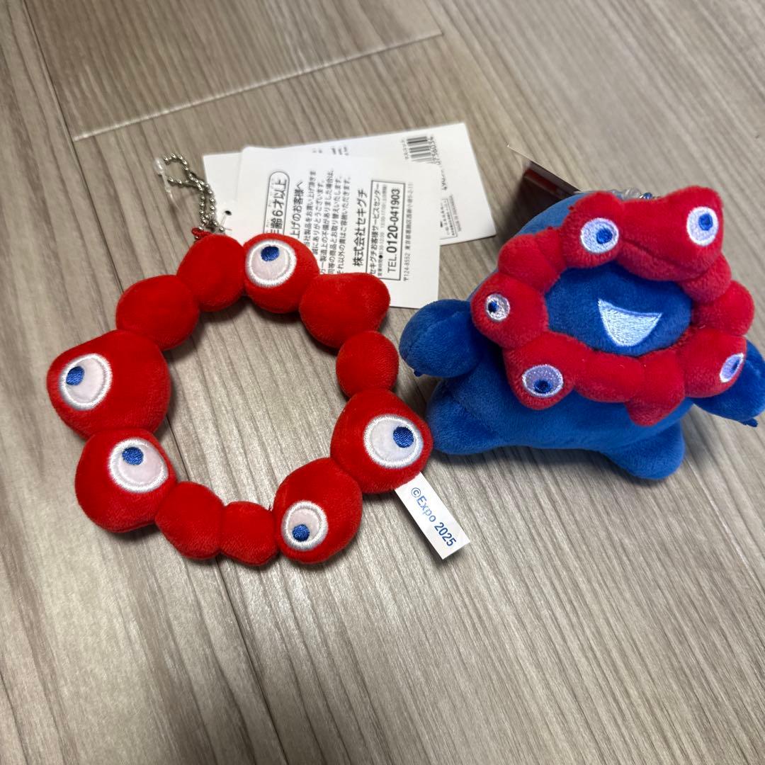 キャラクターぬいぐるみ 赤と青 キーホルダー付き