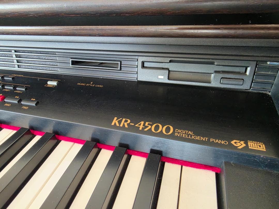 【引き取り限定】ローランド電子ピアノ Roland KR-4500