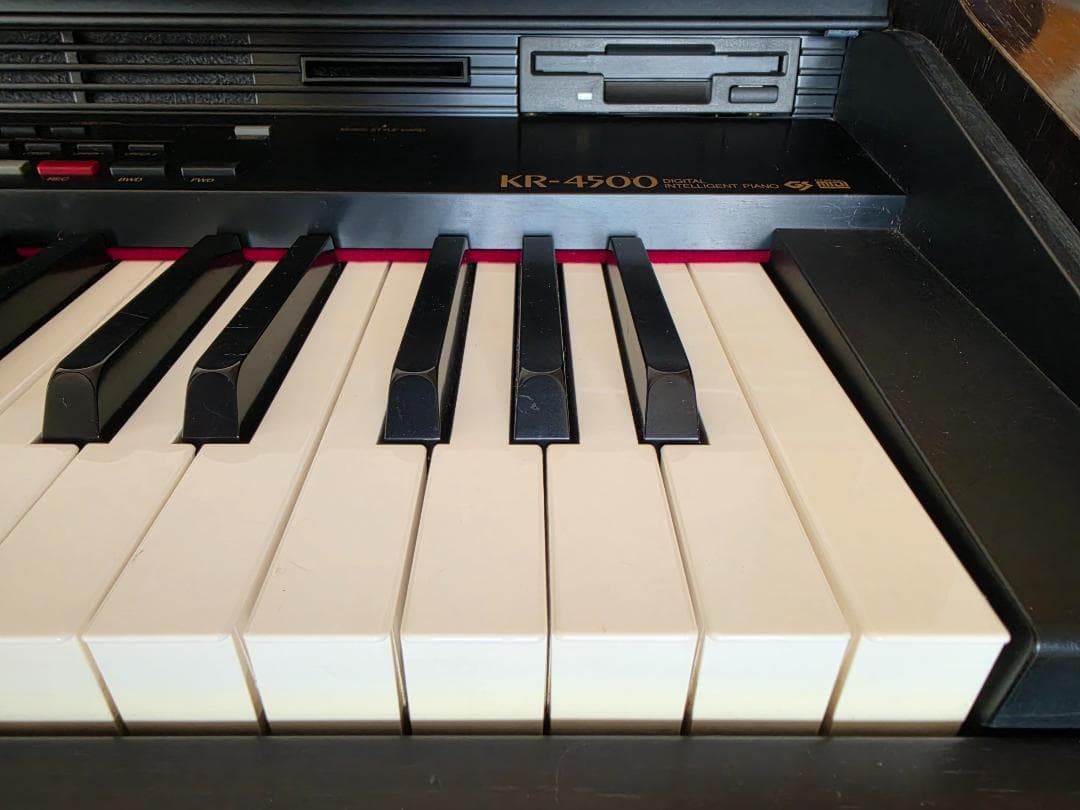 【引き取り限定】ローランド電子ピアノ Roland KR-4500