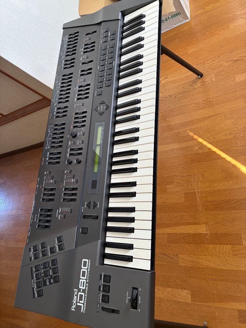 (再出品)Roland JD-800 シンセサイザー 61鍵
