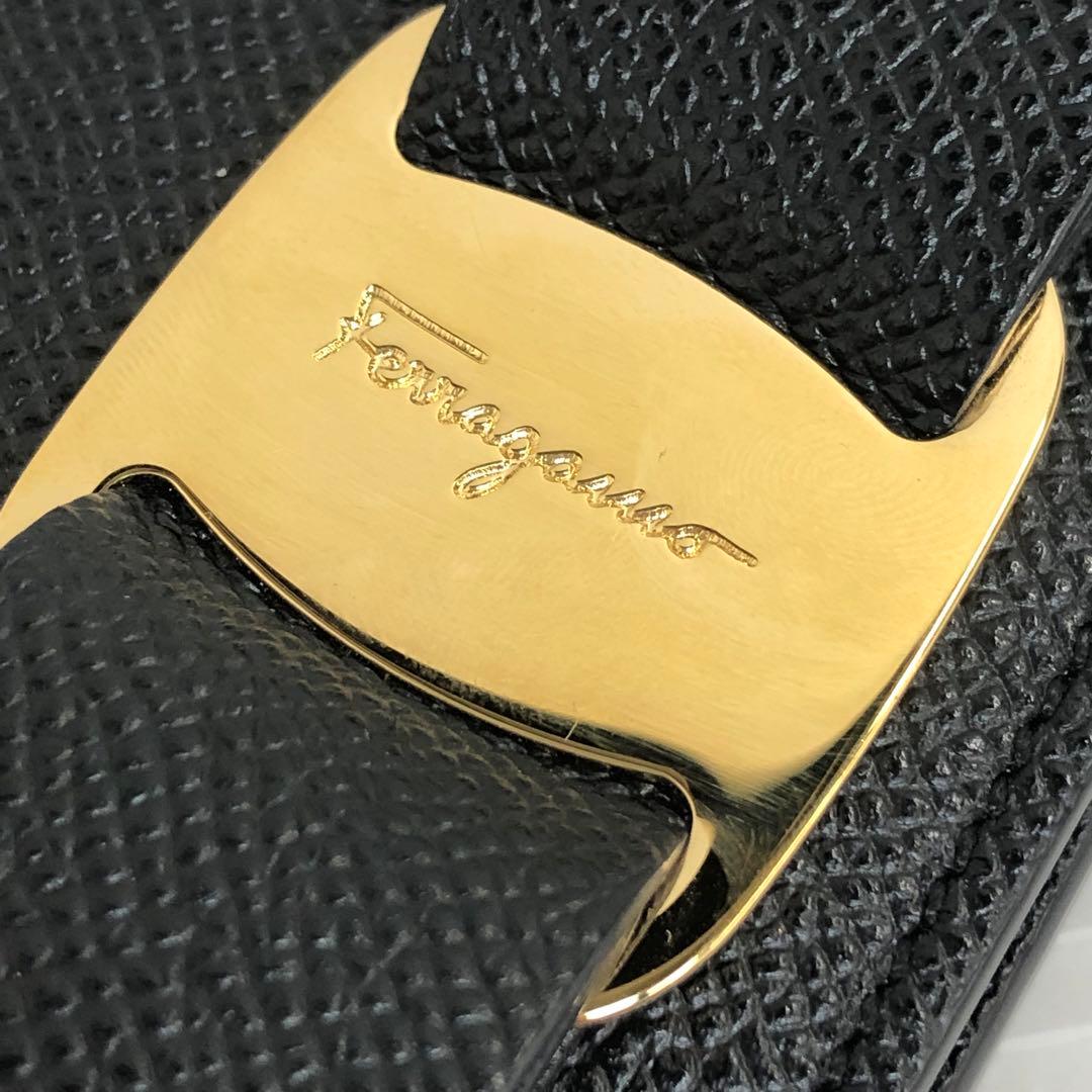 フェラガモ　ヴァラリボン　コンパクトウォレット　JL-22 D515