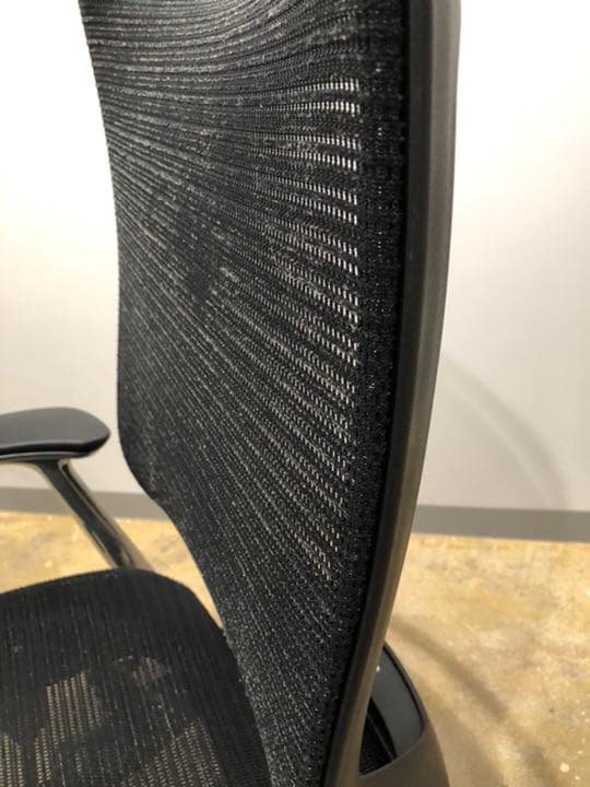 【最終値下げ】オカムラ製 Baron（バロン) ハイバック メッシュチェア