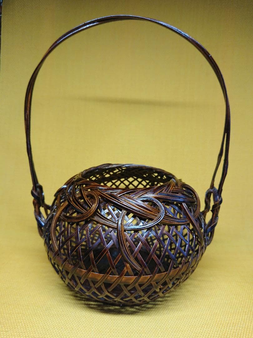 竹籠　花籠　花器　古竹細工　置物　インテリア　工芸品　美術品　A2545