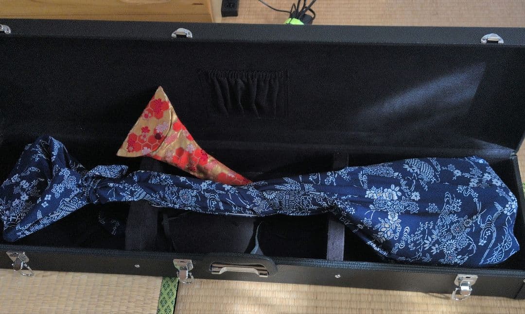 u*i様 地唄三味線本体と付属品セット