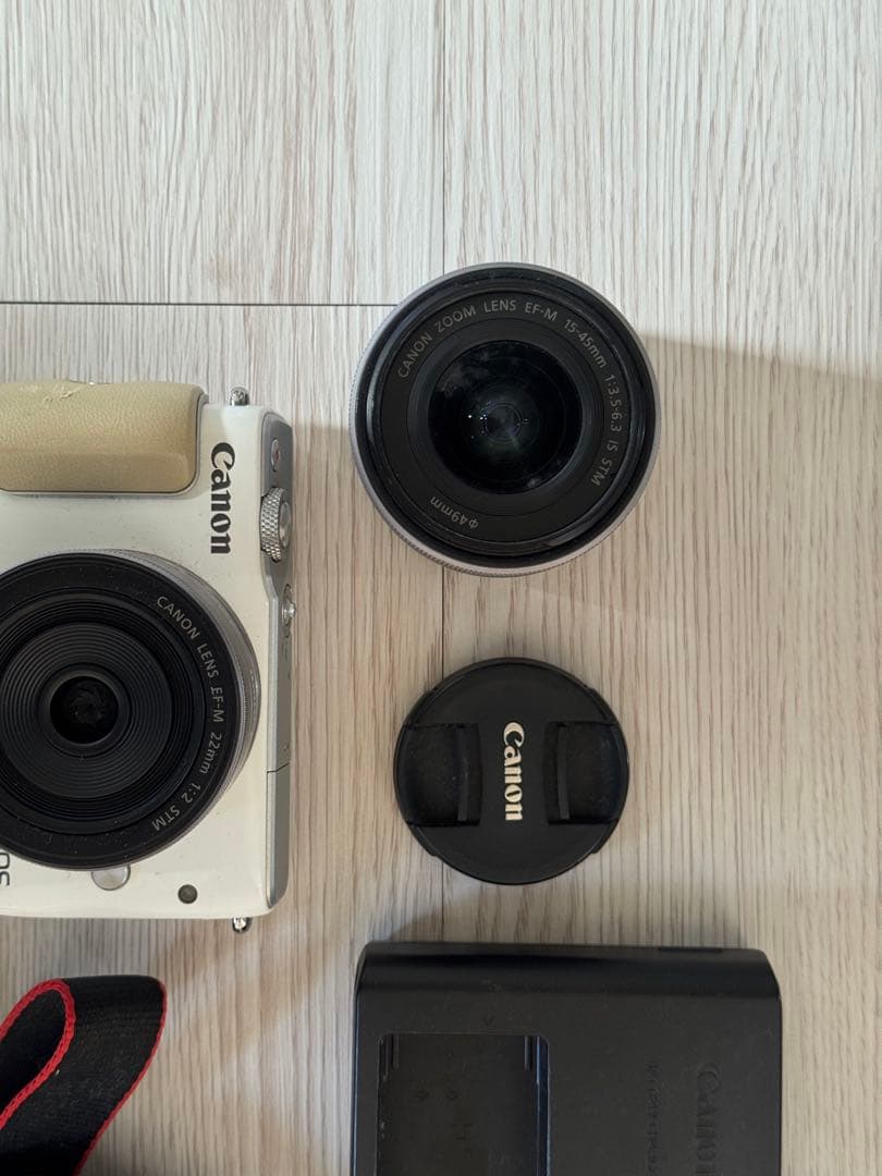 Canon EOS M10ホワイト ミラーレスカメラ