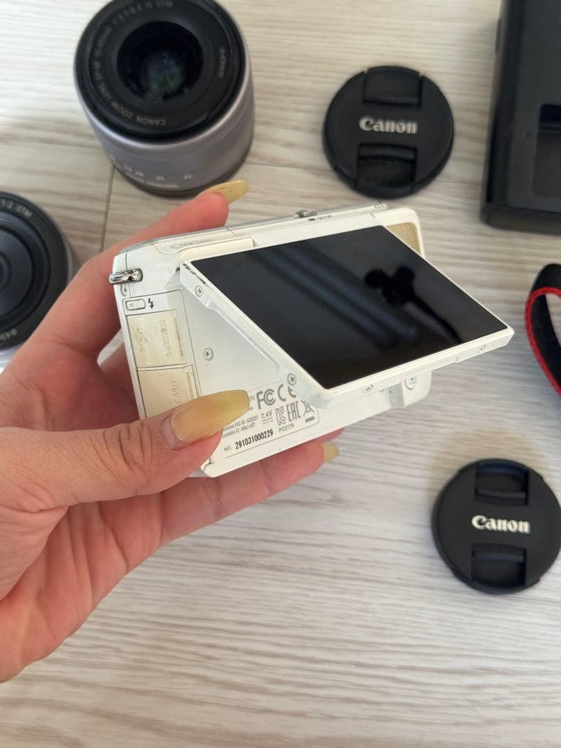 Canon EOS M10ホワイト ミラーレスカメラ