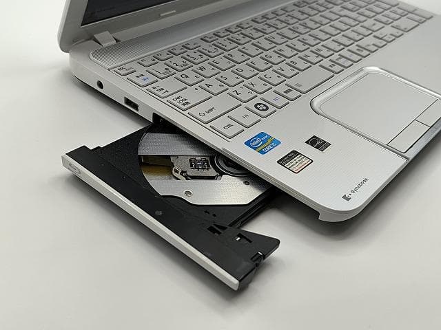 ノートパソコン/ブルーレイ/Windows11/大容量SSD/メモリ8GB★東芝