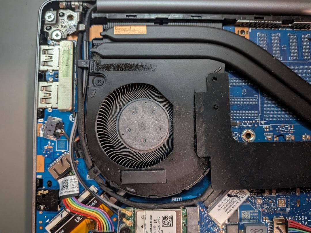 【状態良好】Lenovo Ryzen7 8845HS メモリ32GB マウス付き
