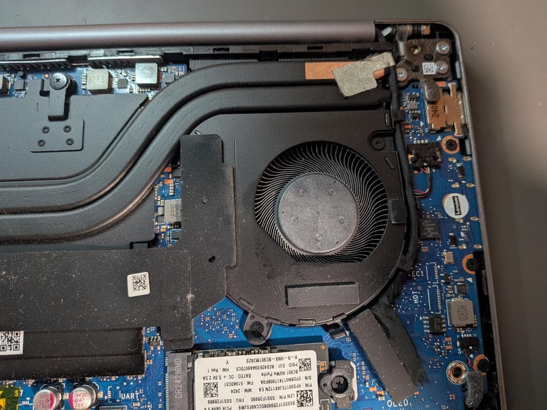 【状態良好】Lenovo Ryzen7 8845HS メモリ32GB マウス付き
