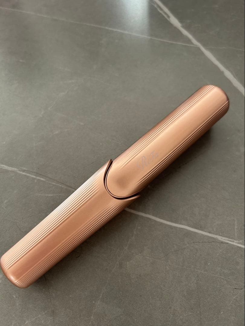 マ*ダ様 リファ　ビューティック　フィンガーアイロン