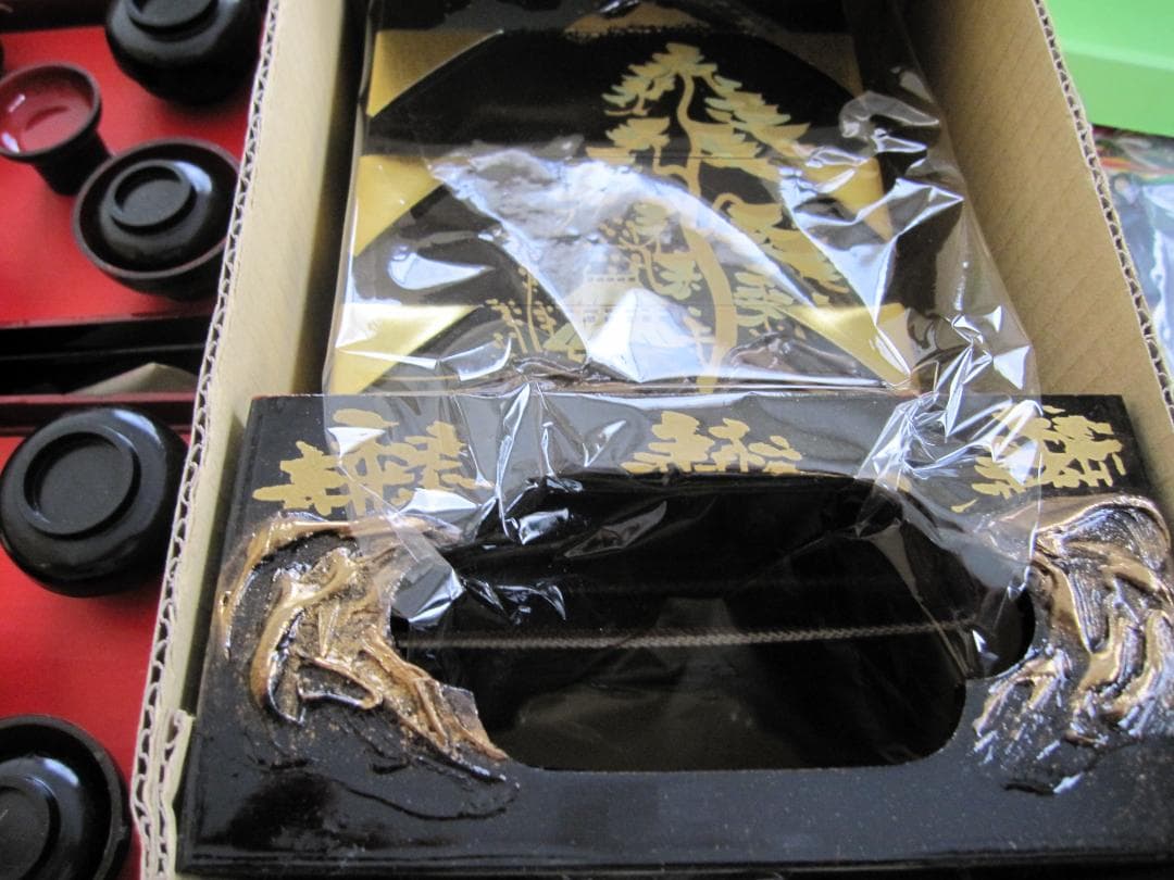 ➂雛人形　七段飾り（御雛道具、親王台）